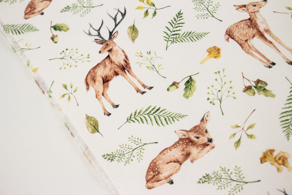 80*100 cm Roe deer in leaves