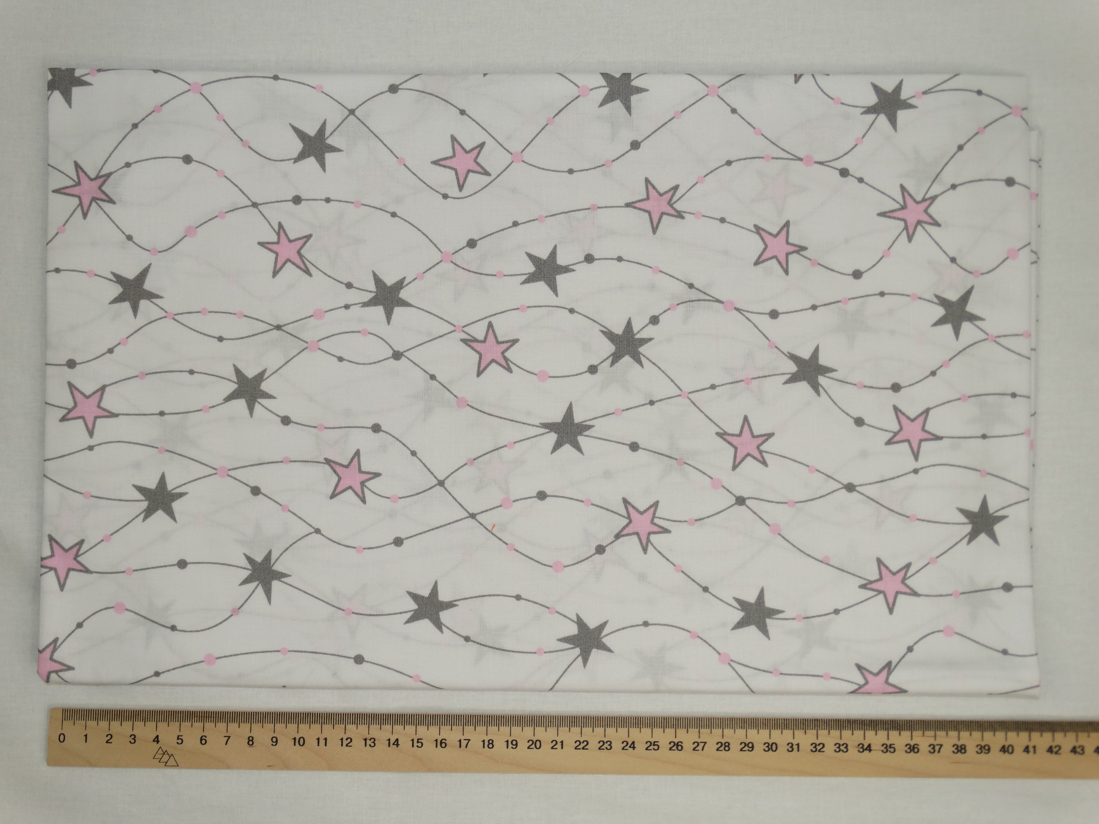 Regular Cotton Fabric - Gray And Pink Small Stars On White