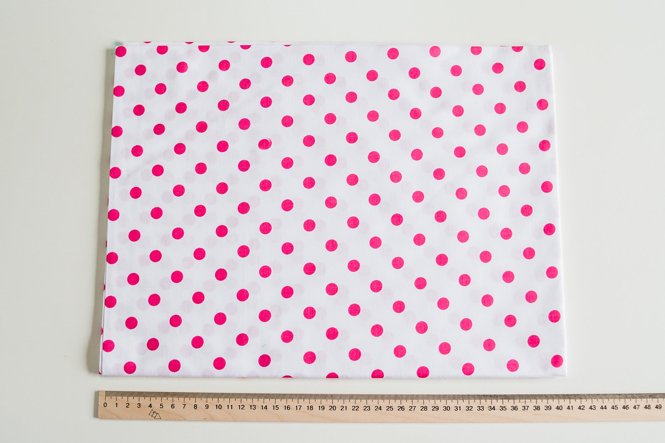 Regular Cotton Fabric - Pink Polka Dots 1Sm On White