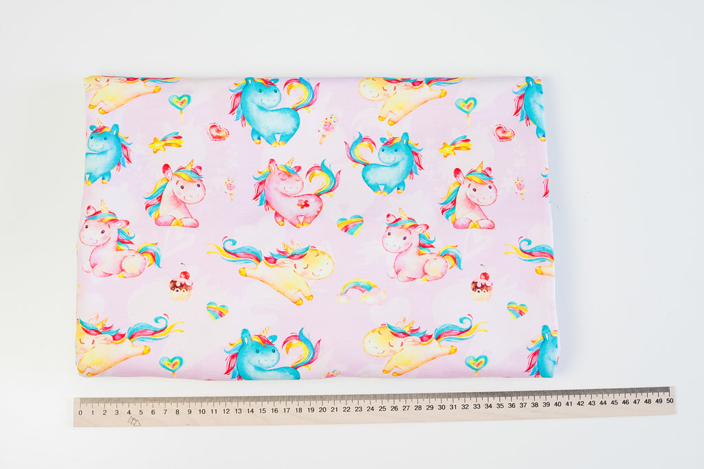 Twine unicorns on pink