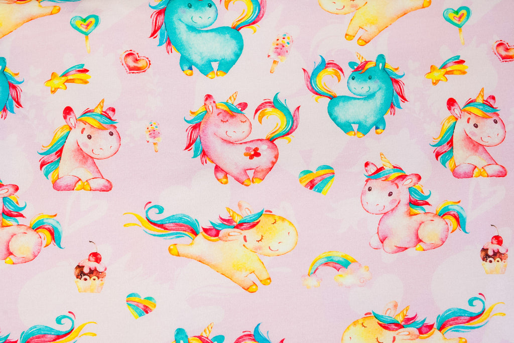 Twine unicorns on pink