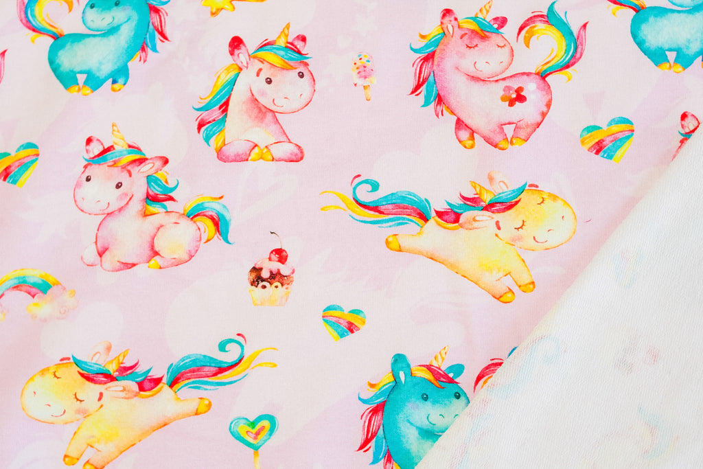 Twine unicorns on pink