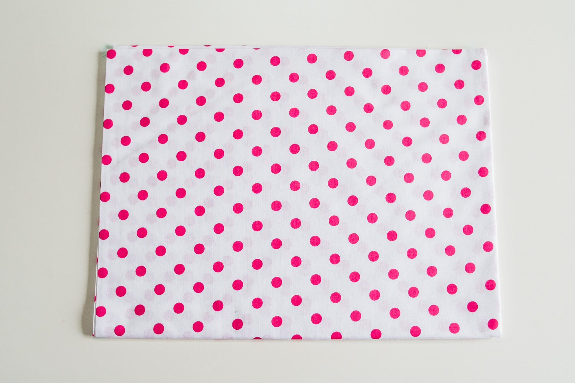 Regular Cotton Fabric - Pink Polka Dots 1Sm On White