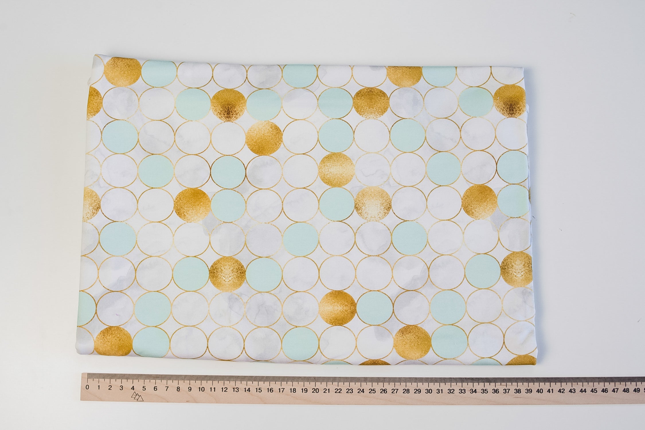 Footer circles mint-gold