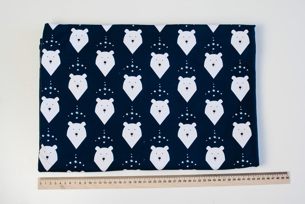 Two-thread mouse on dark blue