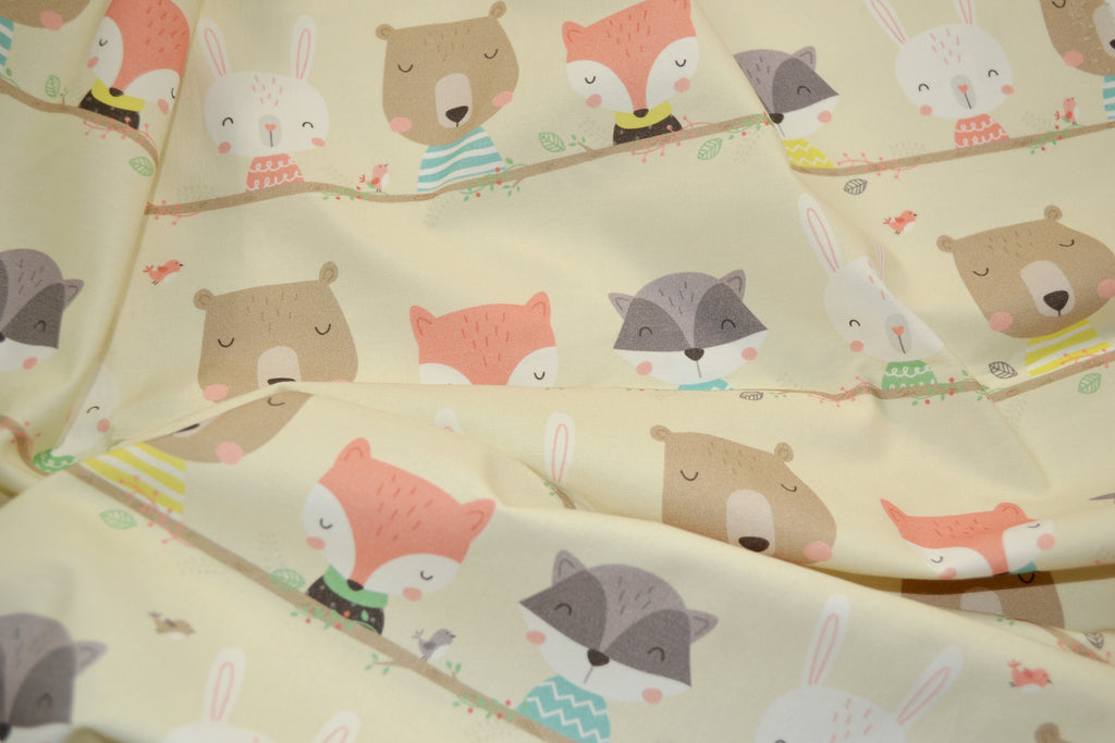 Polish cotton animals on beige (stripe)